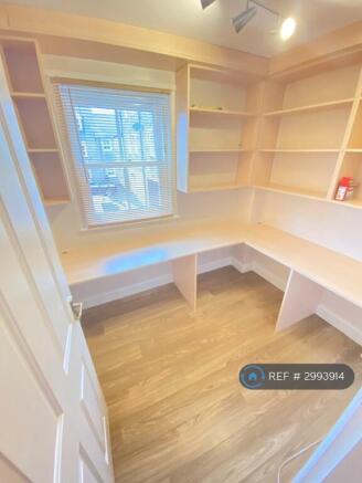 5 bed Terraced to rent Image 4