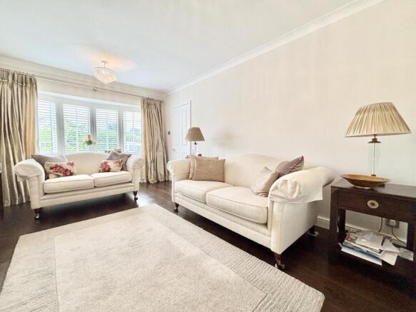 4 bed Detached for sale Image 4