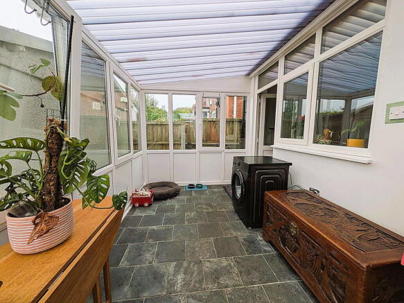4 bed Semi-Detached for sale Image 8