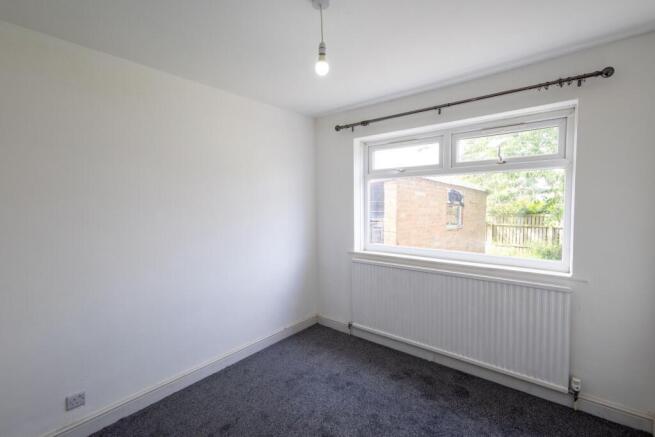 3 bed Semi-Detached to rent Image 9