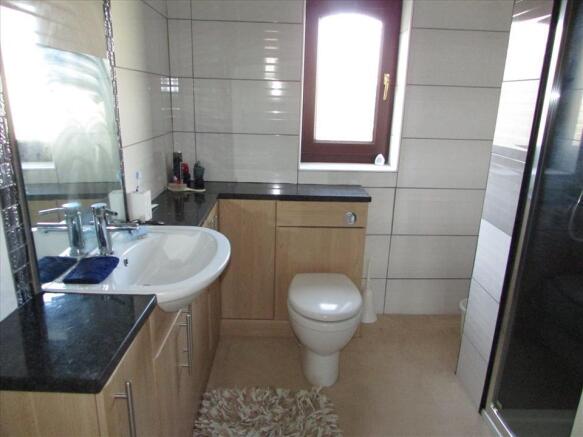 EN SUITE