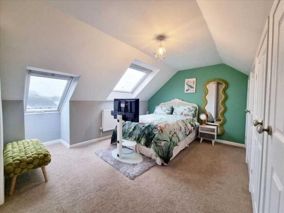 Guest Bedroom: