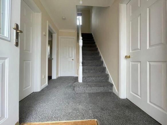 3 bed Detached to rent Image 5