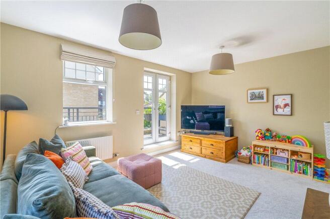 3 bed Semi-Detached for sale Image 11