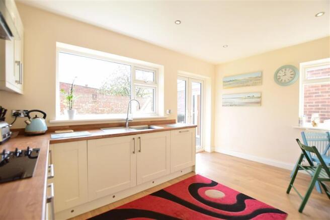 Kitchen/Breakfast Room