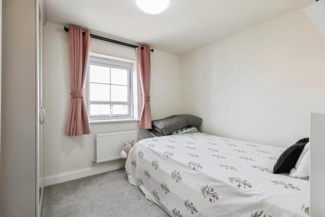 4 bed Detached for sale Image 11