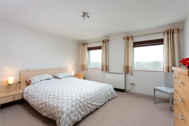 2 bed Penthouse for sale Image 8