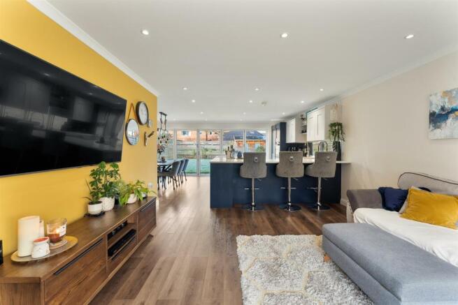 Open Plan Lounge & Kitchen Diner