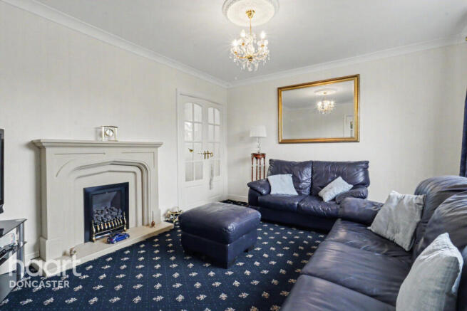 3 bed Semi-Detached for sale Image 10