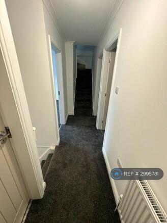 4 bed Terraced to rent Image 10
