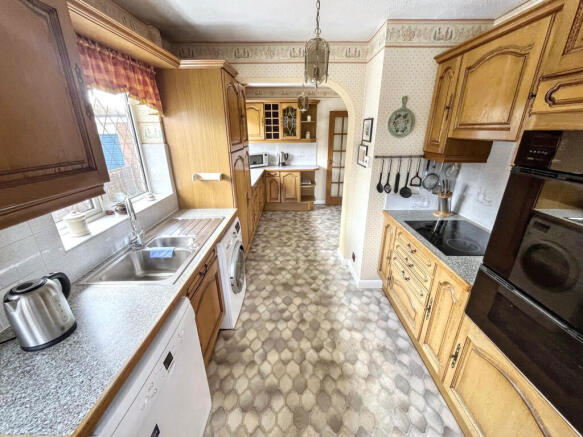 2 bed Detached Bungalow for sale Image 11
