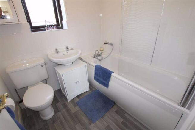 Bathroom / WC: