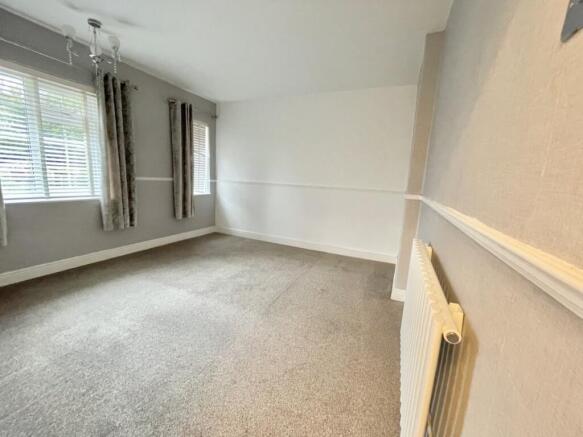 3 bed House to rent Image 5