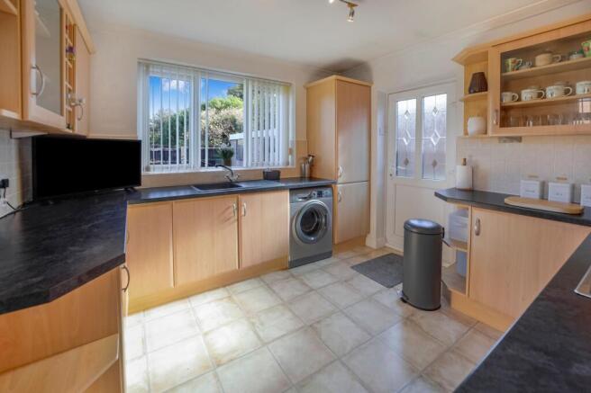 Dryden Avenue, Ashton-In-Makerfield, WN4 photo 3