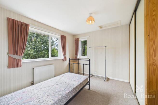 4 bed Detached for sale Image 7