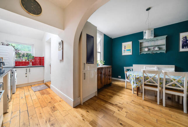 1350044-11-68c2c5...