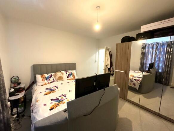 3 bed Terraced for sale Image 6