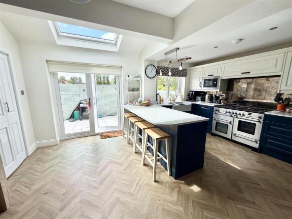 Kitchen Diner