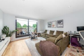 6, 122a Ashley Lodge, Thurlow Park Road, London SE21 8HP