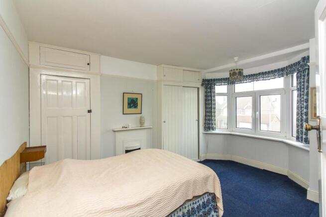 bed1.jpg