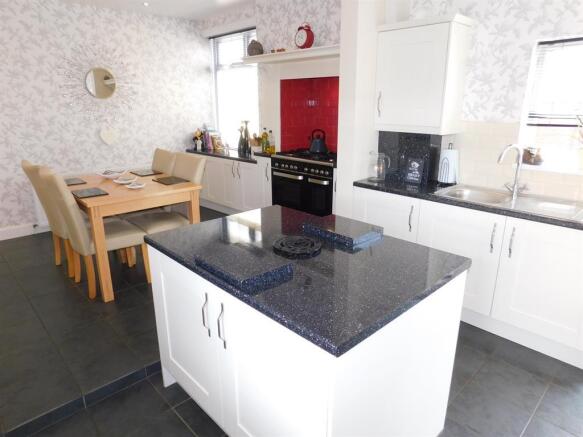 Dining Kitchen 4