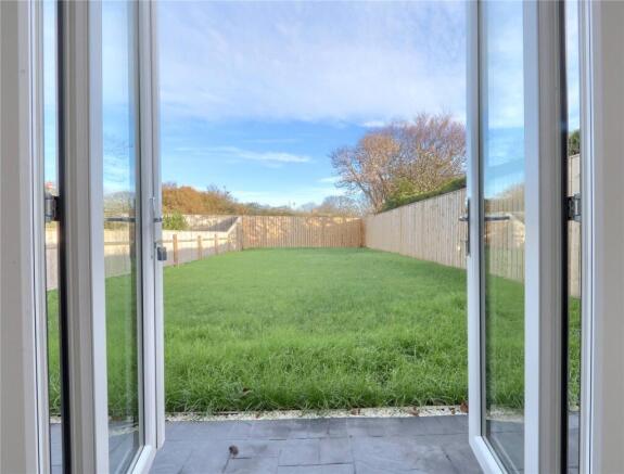 4 bed Bungalow for sale Image 8