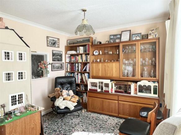 Dining Area: