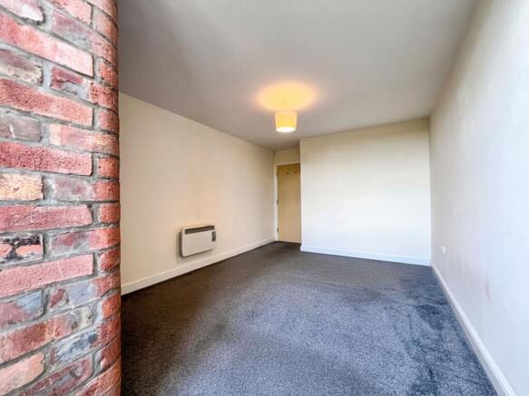2 bed Apartment for sale Image 12
