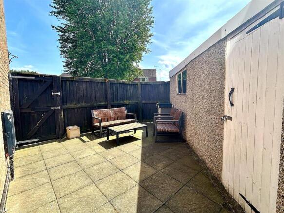 2 bed Semi-Detached for sale Image 12