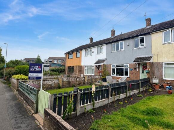 3 bed Terraced for sale in oldham