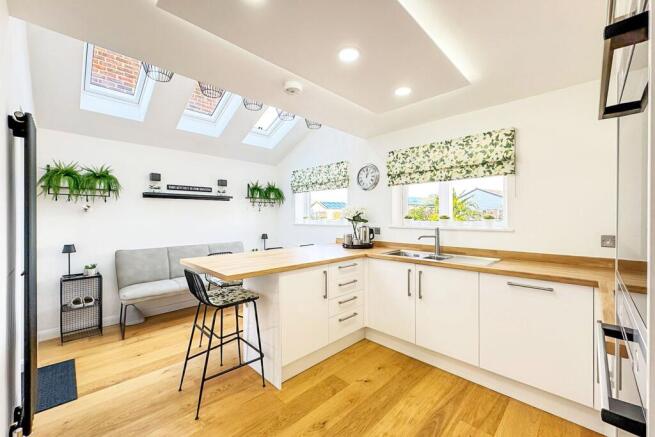 Kitchen/Breakfast Room