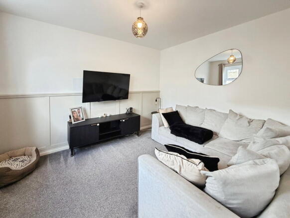 2 bed Semi-Detached for sale Image 6