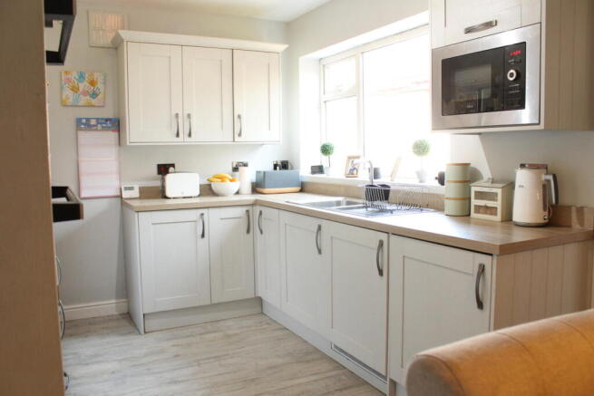3 bed Semi-Detached for sale Image 5