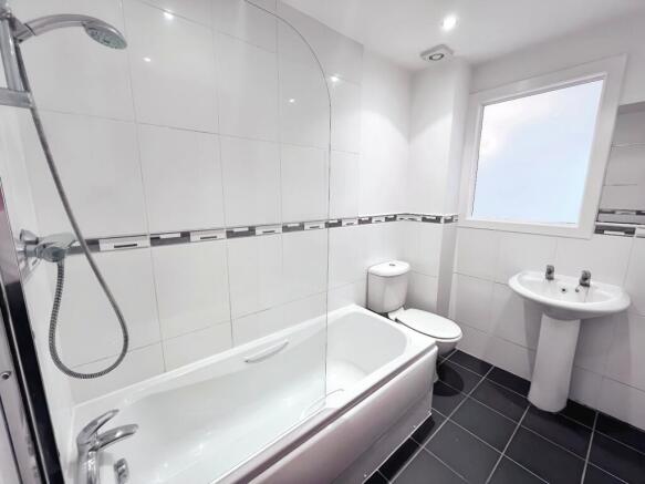 2 bed Apartment for sale Image 8