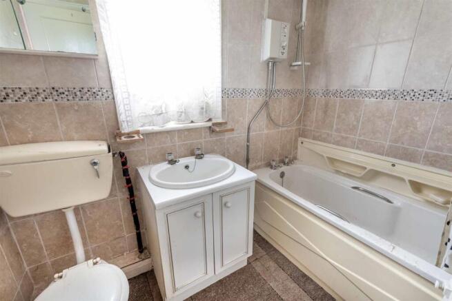 3 bed Semi-Detached for sale Image 11