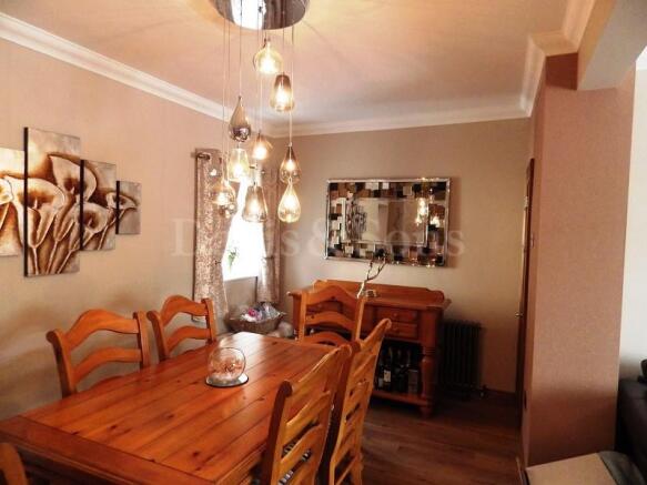Lounge/Dining Room