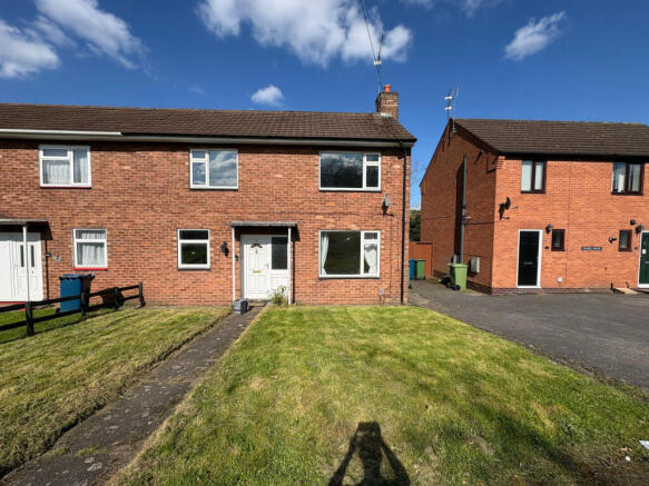 2 bed semi-detached house to rent