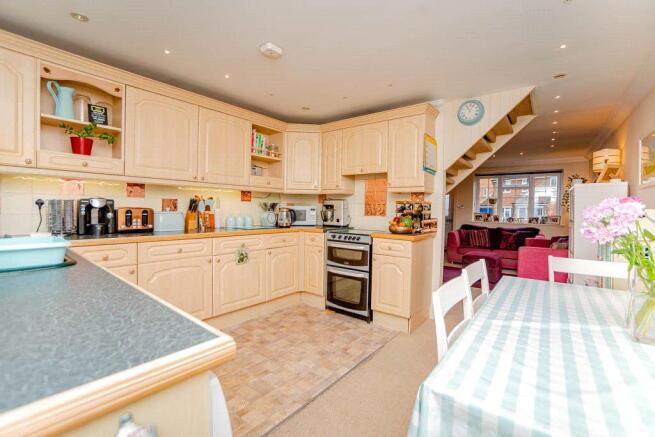 Kitchen/Dining Area