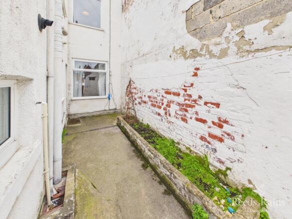 2 bed Terraced for sale Image 10