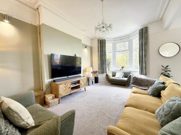 Lounge & Sitting Rooms