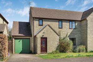 3, May Tree Close, Cirencester GL7 6NQ