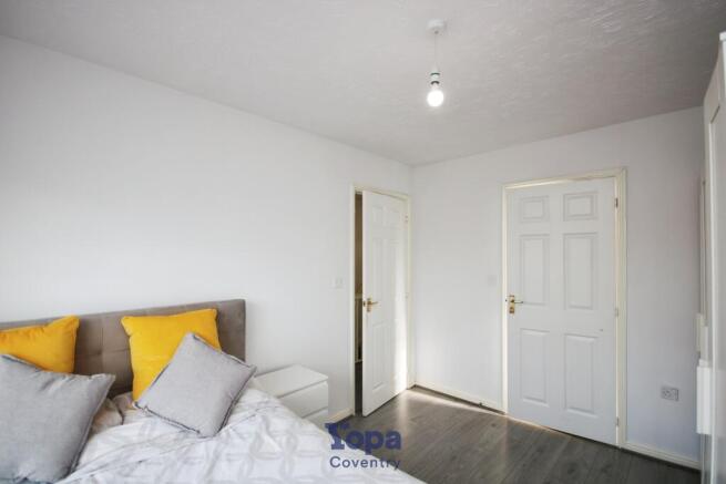 2dcf100e-Master 20Bedroom 203.JPG