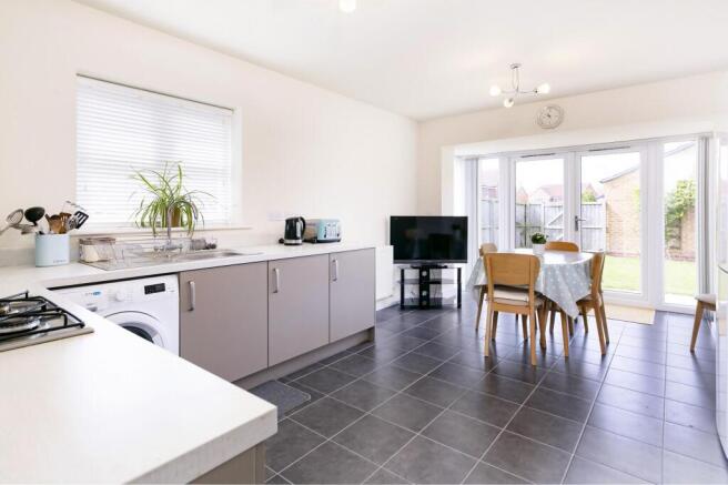 3 bed Detached Bungalow for sale Image 4