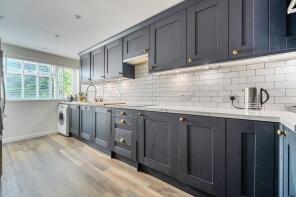 21, Peascroft, Aylesbury HP18 9AU