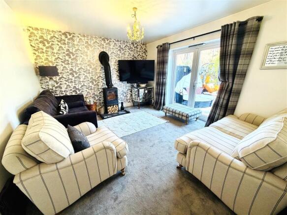 4 bed Detached for sale Image 4
