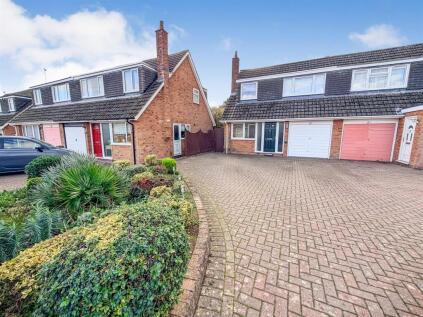 Katrine Close, Corby
