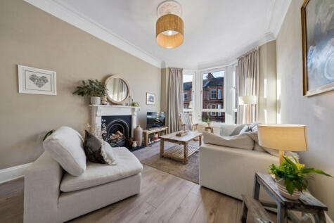 23 Waverley Gardens, Flat 2/1, Shawlands, Glasgow, G41