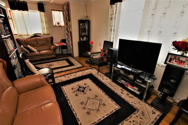 Lounge/Dining Room