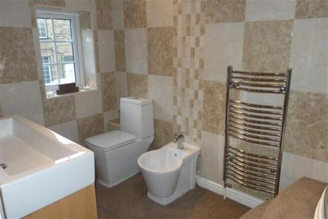 EN SUITE