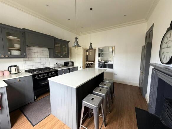 Kitchen/Breakfast Room